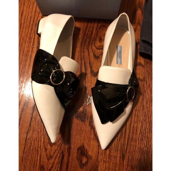 Prada New 2017 Oversized Bow Patent Flats - Picture 8 of 8